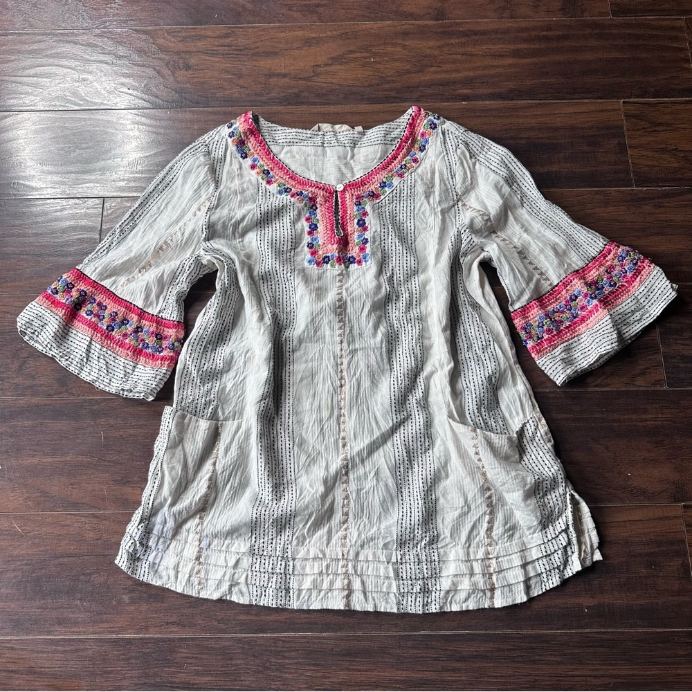 Soft Surroundings Embelia Embroidered Pocket Tunic Top